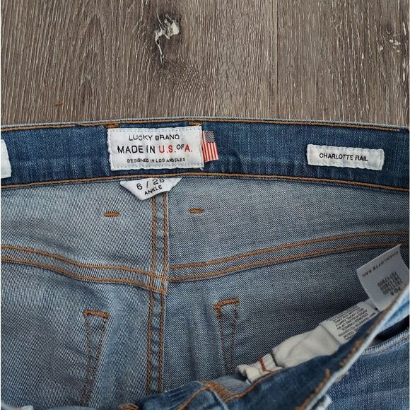 Lucky Brand Charlotte Rail Distressed Ankle Jeans  Size 6/28 - Picture 4 of 7
